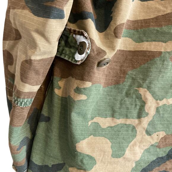 Vintage 70s US Army Brown Military Green Camo Button Up Cotton Jacket Sz Medium - Picture 13 of 16